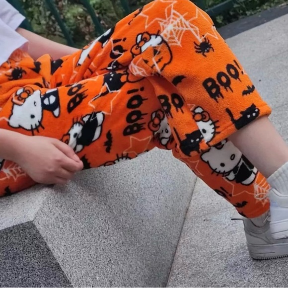Hello kitty Halloween fuzzy pajama pants - Picture 4 of 5